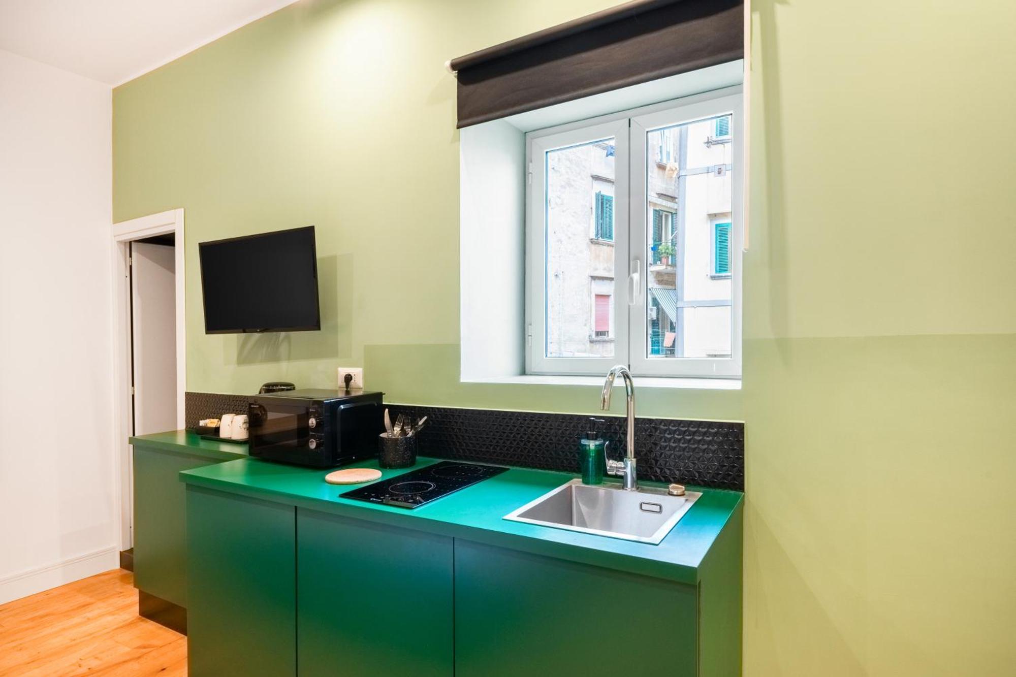 The Idyll Boutique Apartment - Suite In Napoli'S Spanish Quarters Экстерьер фото