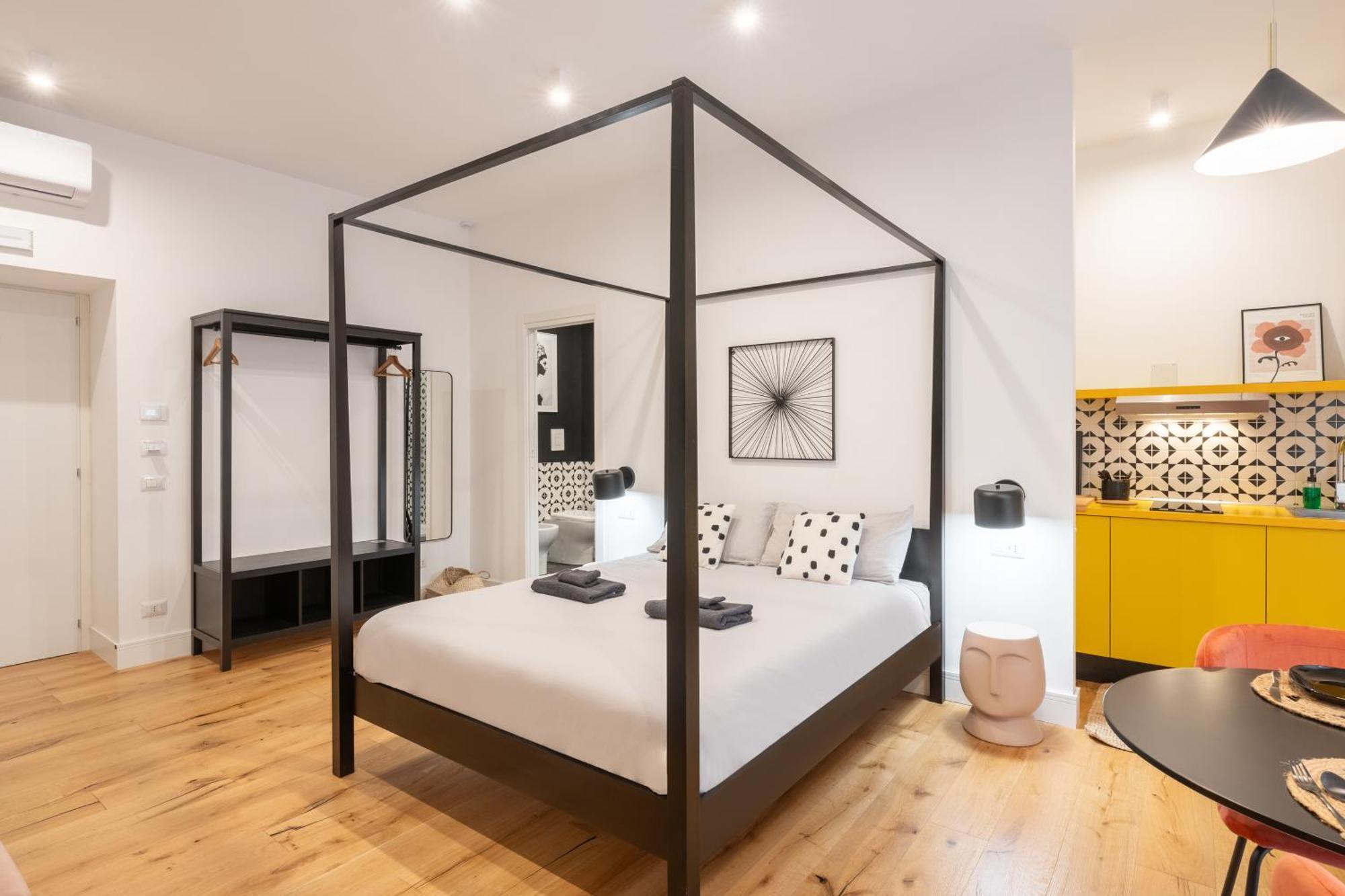 The Idyll Boutique Apartment - Suite In Napoli'S Spanish Quarters Экстерьер фото